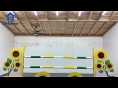 Perlengkapan Jumps kuda yang dapat disesuaikan Konstruksi baja PVC tahan lama