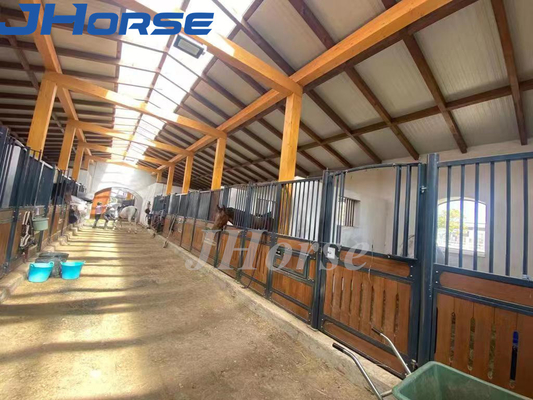 Rangka Baja ISO9001 Bambu Kuda Eropa Stalls setinggi 1,5m-2,2m