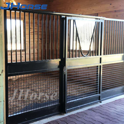 Bagian Depan Kandang Kuda Stabil Kayu Wire Mesh yang Disesuaikan Portable