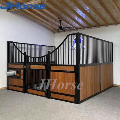 Ukuran Kustom 4x2.2m Kios Kuda Eropa Panel Arena Kuda Dalam Ruangan Bambu