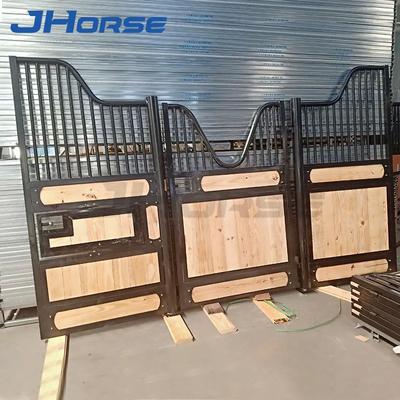 Keamanan Hot Dipping Galvanized Bamboo Permanent Horse Stall Fronts Custom Design