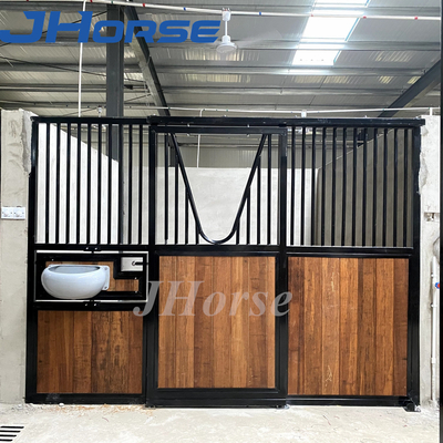 Pintu Geser Tahan Lama Kios Kuda Eropa Bingkai Logam Galvanis
