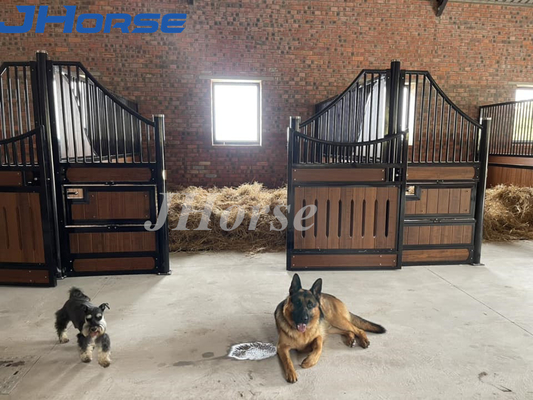 Panel Kios Kuda 6ft Dilapisi Bubuk Hitam Depan Dengan Pintu / Jendela Gudang