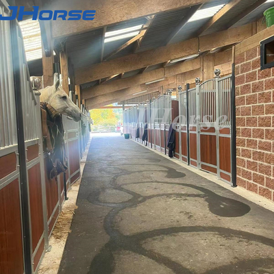 Hot Dip Galvanized European Horse Stalls Frame Baja Ringan Luar Ruang