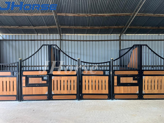 Kayu Pinus European Stalls Kuda portabel Indoor