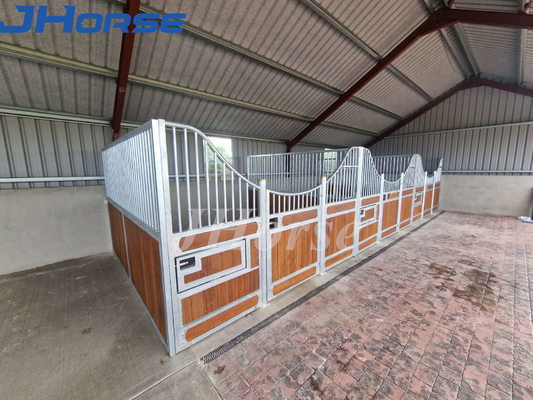 Mewah Elegant Mesh Stall Front Pre Build awet gaya Eropa 2,3 Meter Horse Stall Front