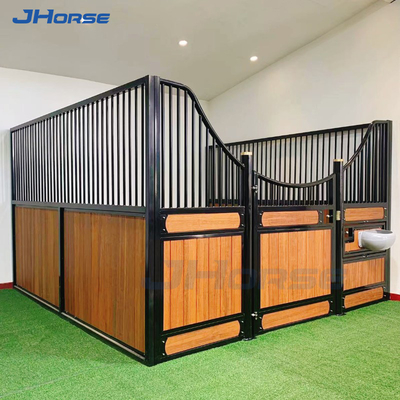 Custom Free Standing 2,25m European Horse Stalls tahan lama Kuat tugas berat