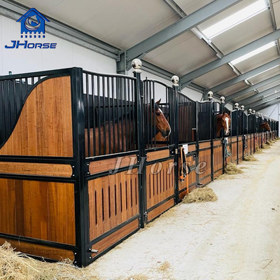 Panel Stall Kuda Warna Disesuaikan Powder Coated Finished Dengan Pintu Geser