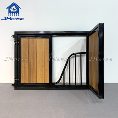 Low Maintenance Horse Stable Barn Pintu Dan Jendela Bambu Atau Kaca Mengisi Black Powder Coated Pipa Galvanis