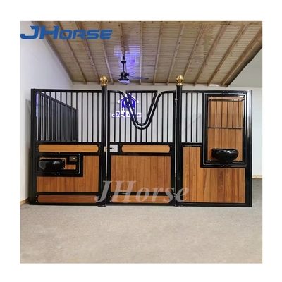 4.2m European Horse Stalls Powder Coated atau Galvanized Tahan Cuaca Disesuaikan