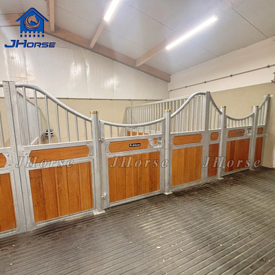 Customisable Horse Stable Fronts Baja Dan Kayu Atau Bahan Disesuaikan Dengan Pintu Berayun Atau Pintu Geser